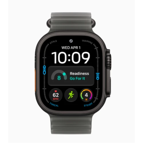 Apple Watch Ultra 4 49mm Black Titanium с Translucent Black Ocean Band крупный план
